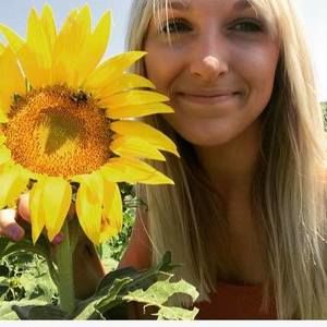 Meet your Posher, Tayler